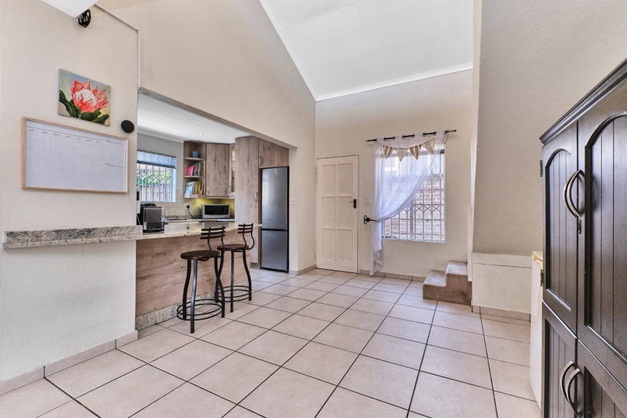3 Bedroom Property for Sale in Barbeque Downs Gauteng