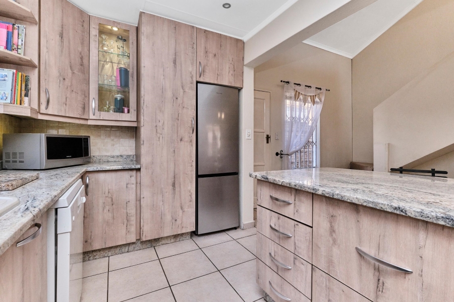 3 Bedroom Property for Sale in Barbeque Downs Gauteng