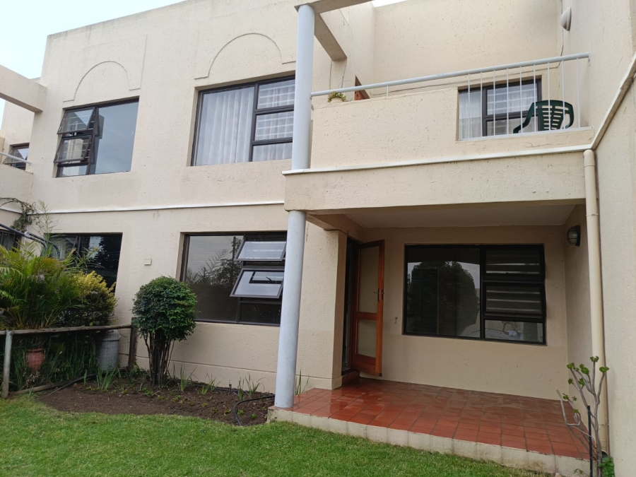 1 Bedroom Property for Sale in Weltevreden Park Gauteng