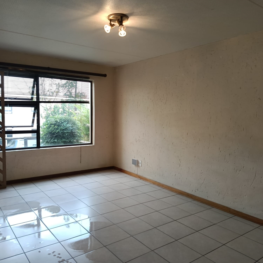 1 Bedroom Property for Sale in Weltevreden Park Gauteng