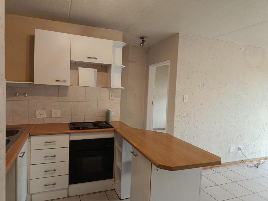 1 Bedroom Property for Sale in Weltevreden Park Gauteng