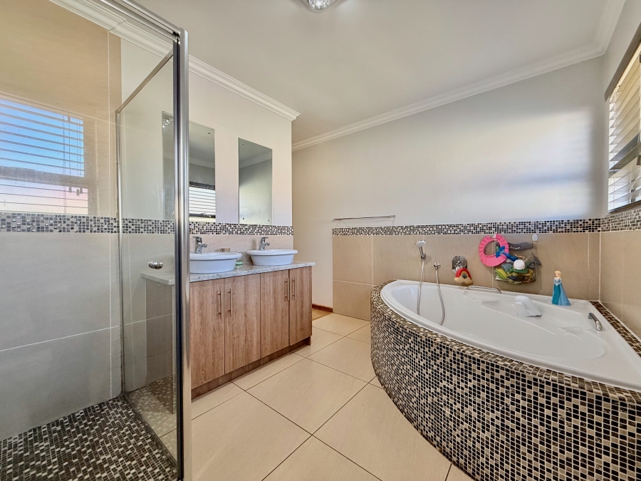 3 Bedroom Property for Sale in The Meadows Gauteng
