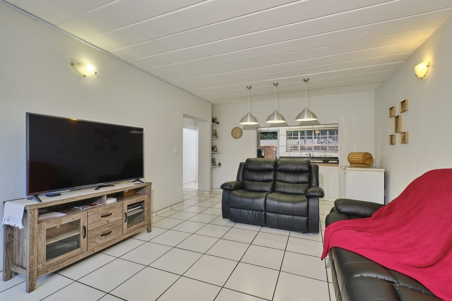2 Bedroom Property for Sale in Weltevreden Park Gauteng