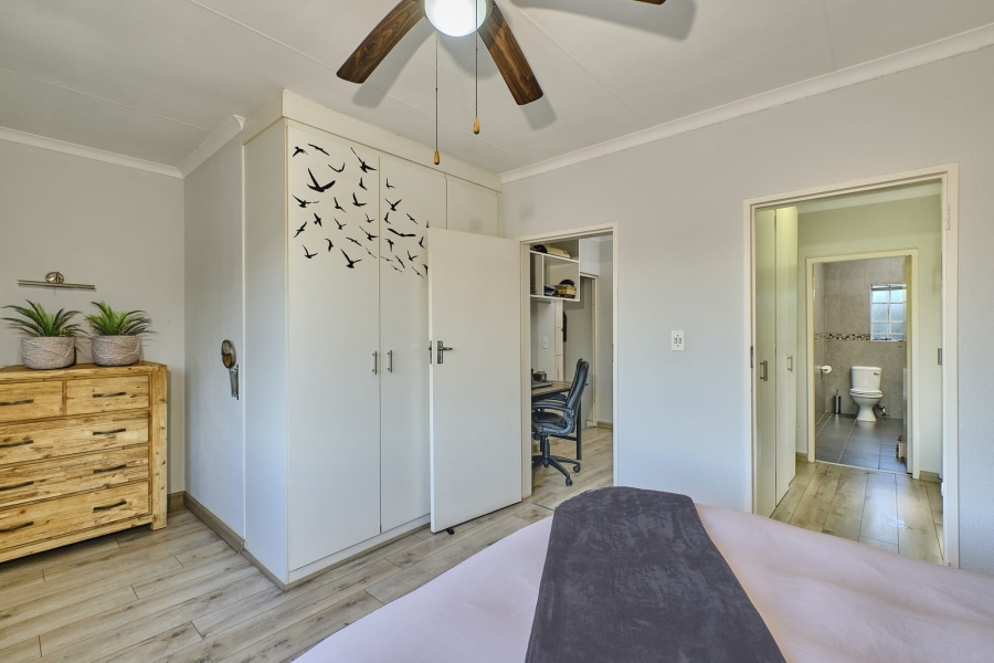 2 Bedroom Property for Sale in Weltevreden Park Gauteng