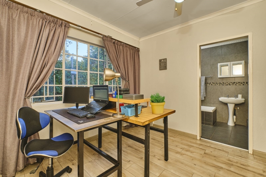 2 Bedroom Property for Sale in Weltevreden Park Gauteng