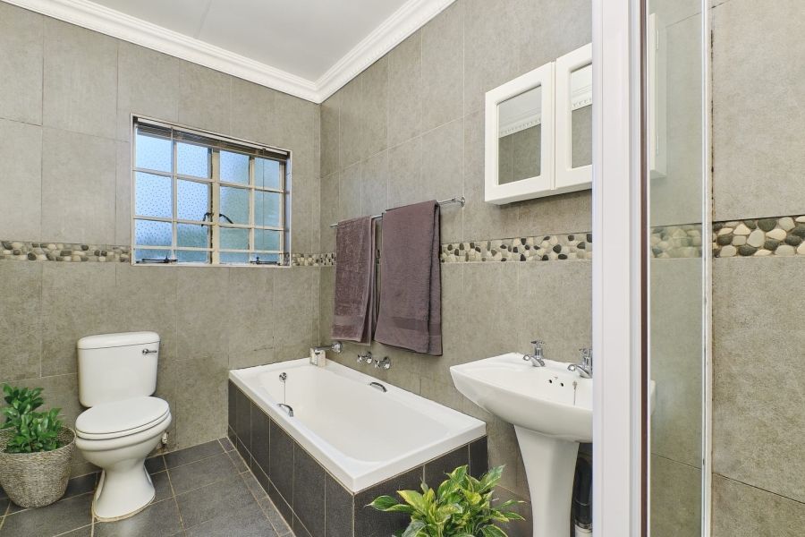 2 Bedroom Property for Sale in Weltevreden Park Gauteng