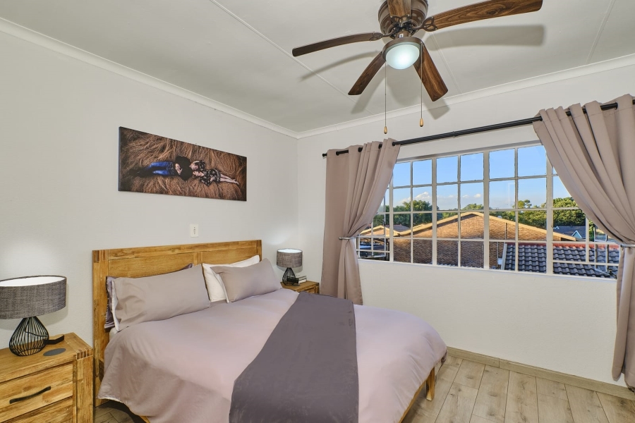 2 Bedroom Property for Sale in Weltevreden Park Gauteng