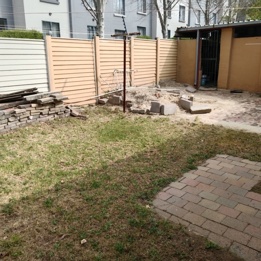 2 Bedroom Property for Sale in Noordwyk Gauteng