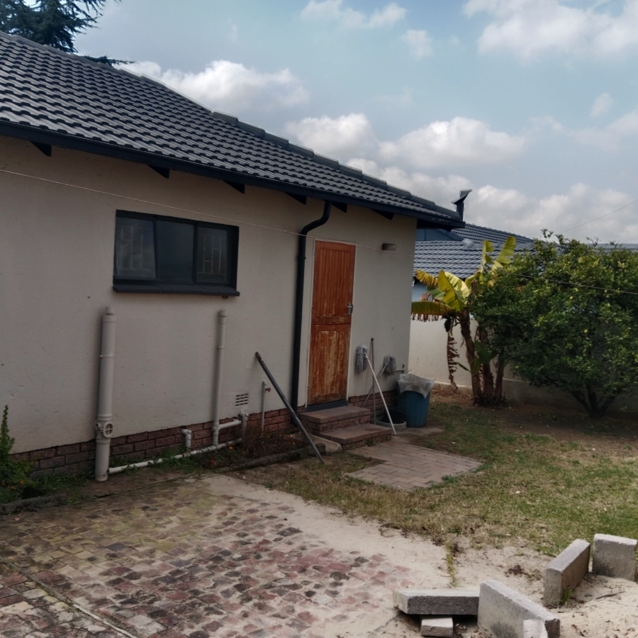 2 Bedroom Property for Sale in Noordwyk Gauteng