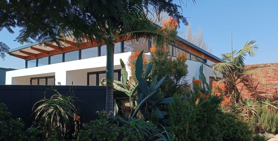 4 Bedroom Property for Sale in Midstream Ridge Gauteng