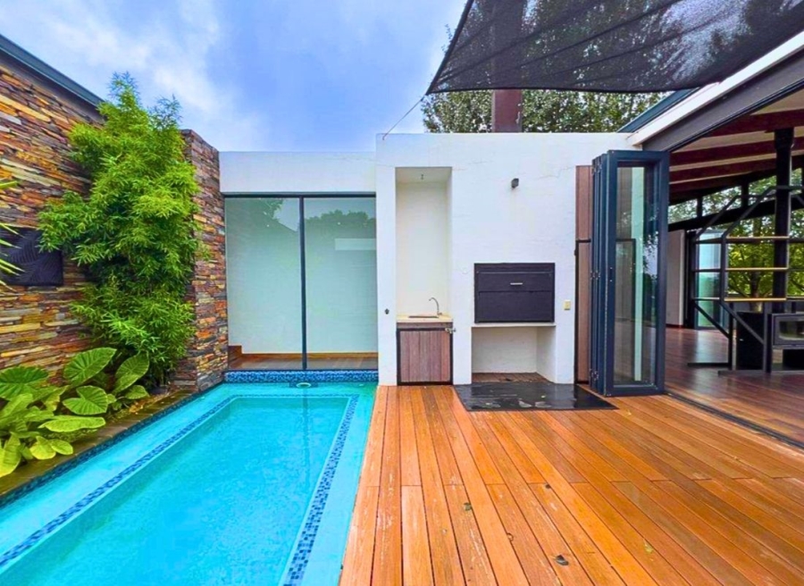 4 Bedroom Property for Sale in Midstream Ridge Gauteng
