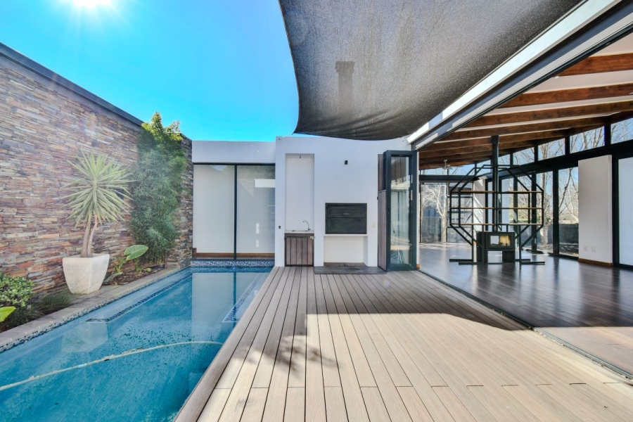 4 Bedroom Property for Sale in Midstream Ridge Gauteng