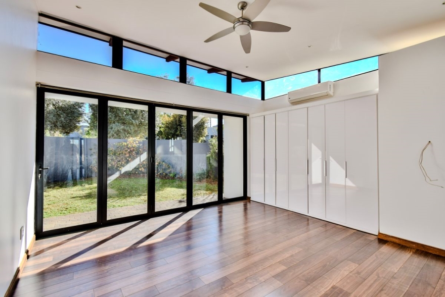 4 Bedroom Property for Sale in Midstream Ridge Gauteng