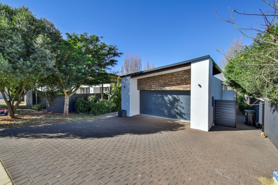 4 Bedroom Property for Sale in Midstream Ridge Gauteng