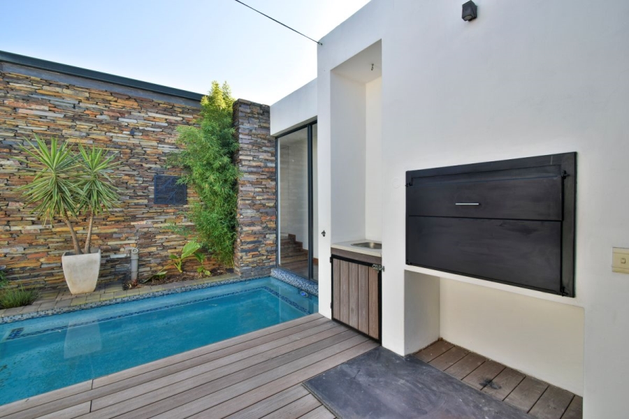 4 Bedroom Property for Sale in Midstream Ridge Gauteng
