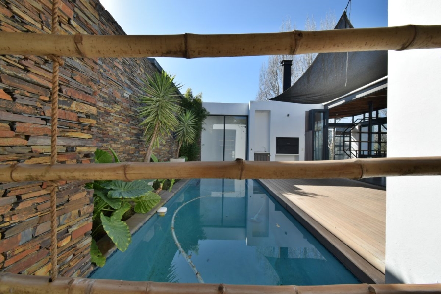 4 Bedroom Property for Sale in Midstream Ridge Gauteng