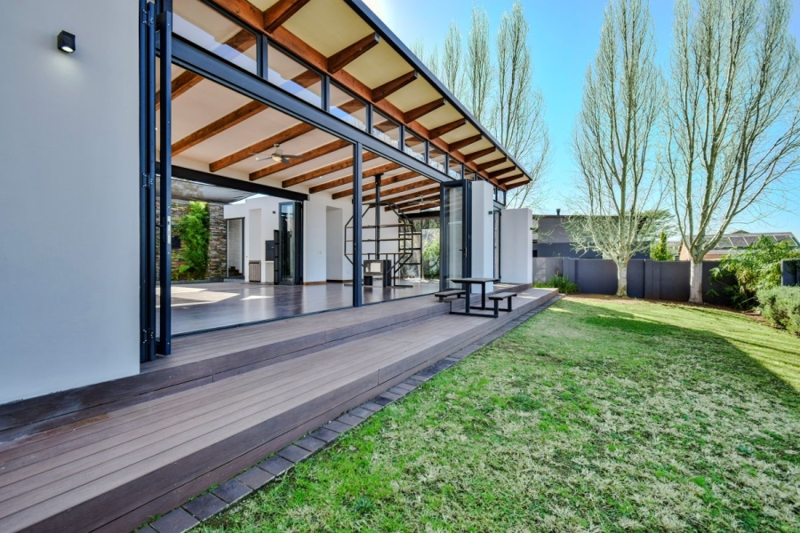 4 Bedroom Property for Sale in Midstream Ridge Gauteng