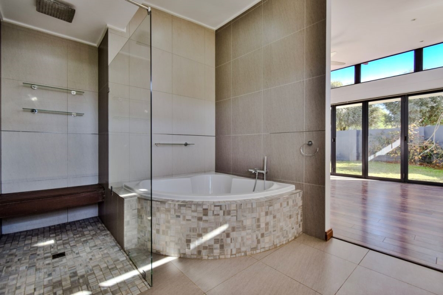 4 Bedroom Property for Sale in Midstream Ridge Gauteng