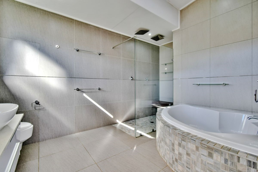 4 Bedroom Property for Sale in Midstream Ridge Gauteng