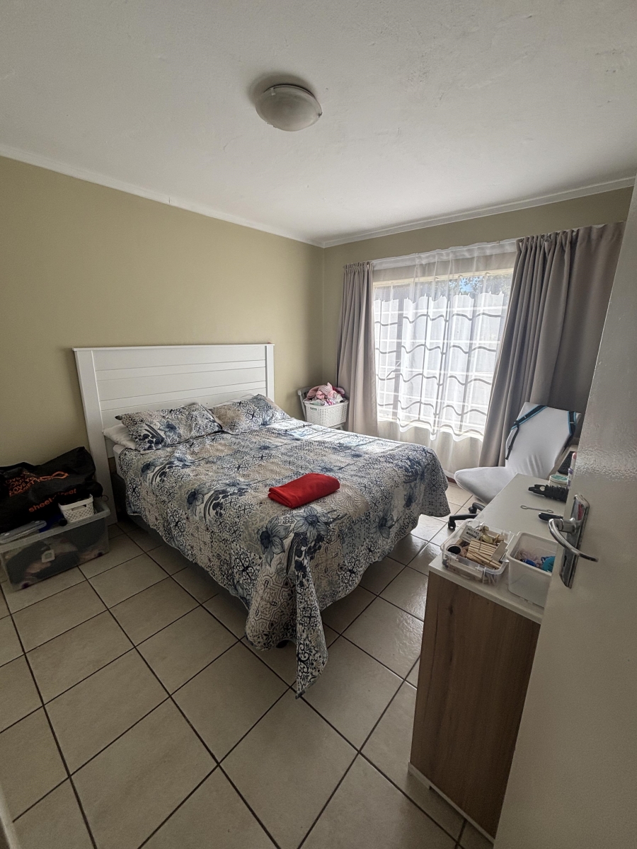 2 Bedroom Property for Sale in The Reeds Gauteng