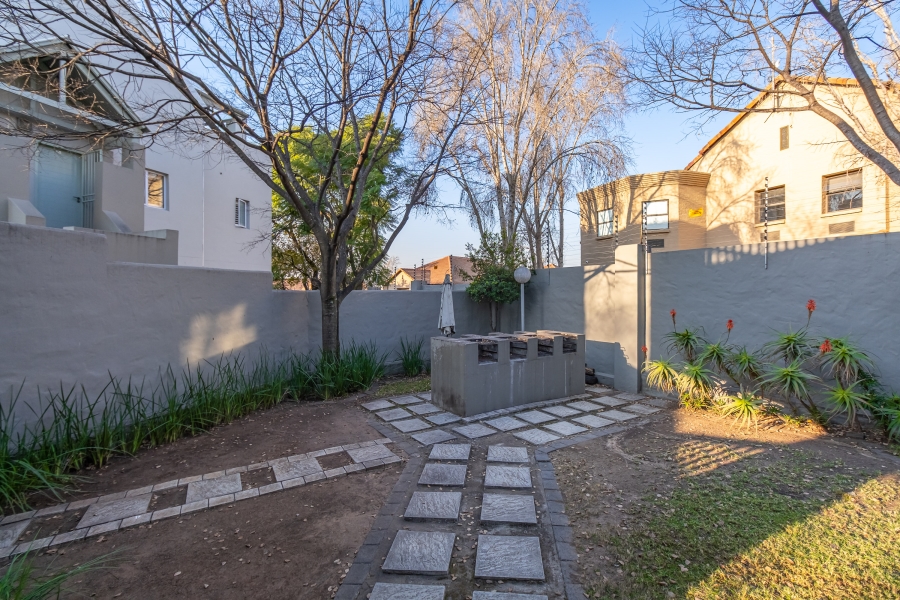 2 Bedroom Property for Sale in Fourways Gauteng