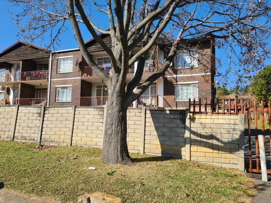 To Let 2 Bedroom Property for Rent in Windsor East Gauteng