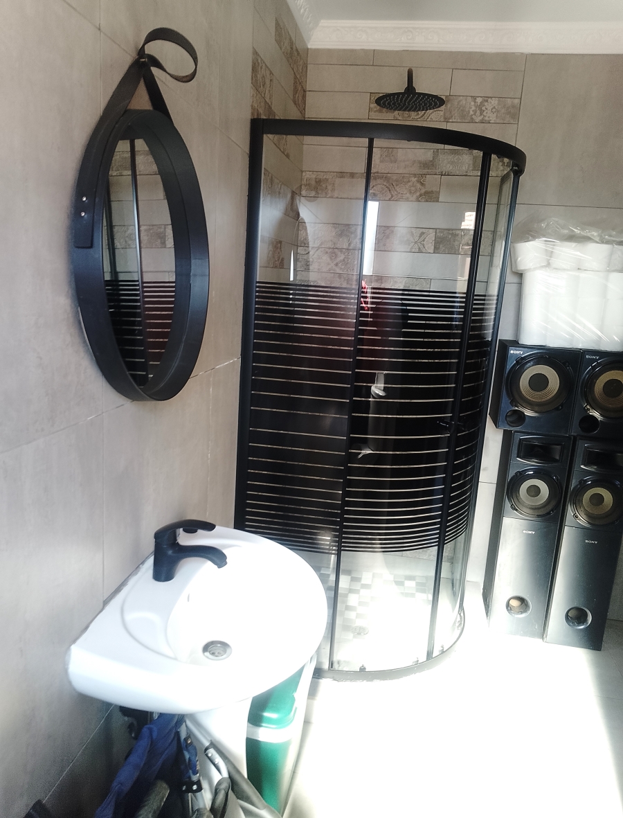 3 Bedroom Property for Sale in Windmill Park Gauteng