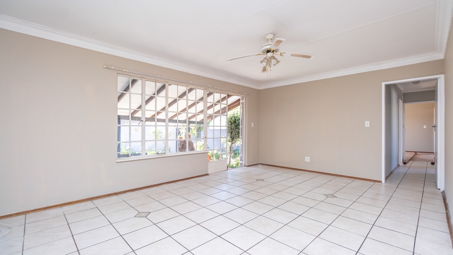 3 Bedroom Property for Sale in Sundowner Gauteng