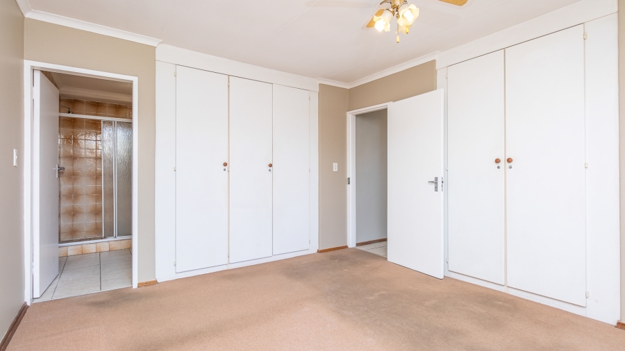 3 Bedroom Property for Sale in Sundowner Gauteng