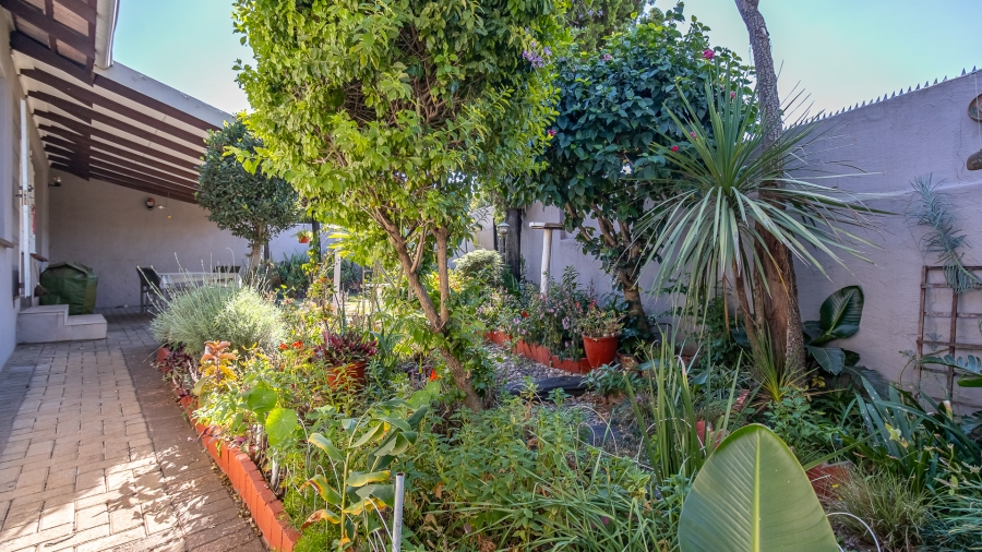 3 Bedroom Property for Sale in Sundowner Gauteng