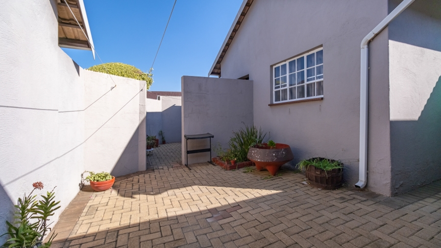 3 Bedroom Property for Sale in Sundowner Gauteng