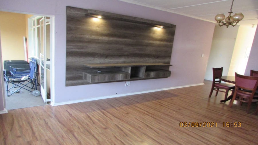 2 Bedroom Property for Sale in Vanderbijlpark CW 2 Gauteng