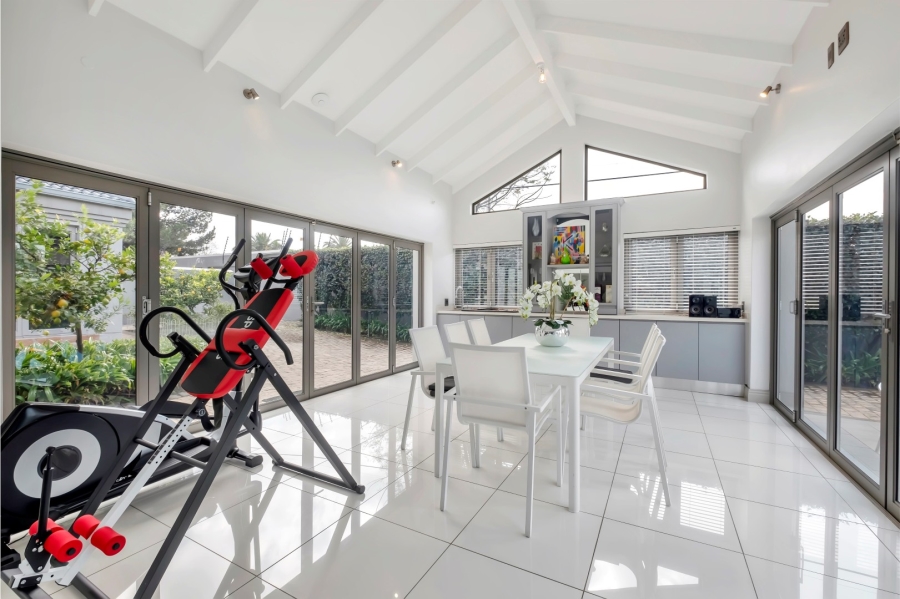 To Let 4 Bedroom Property for Rent in Morningside Gauteng