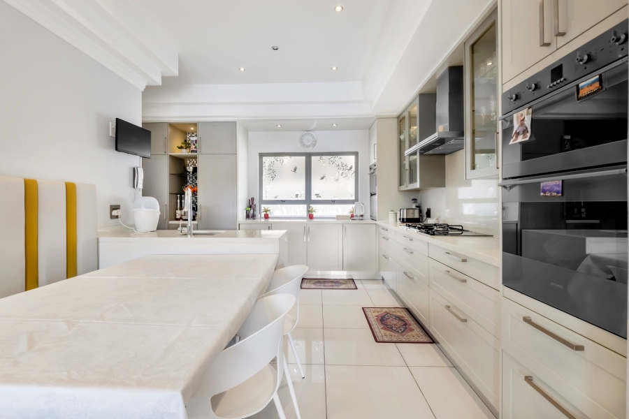 To Let 4 Bedroom Property for Rent in Morningside Gauteng