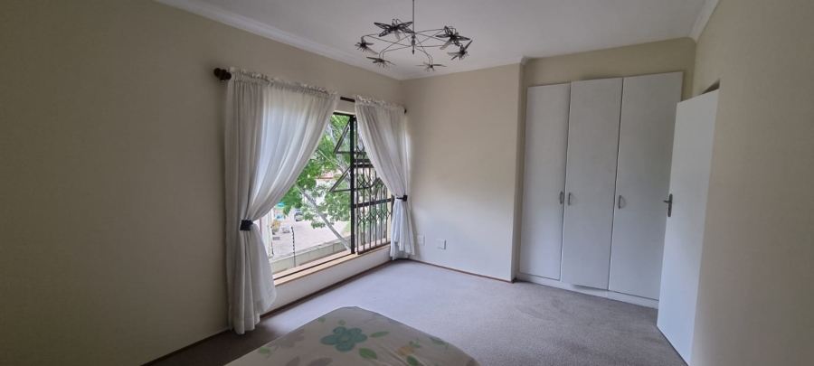 4 Bedroom Property for Sale in Nieuw Muckleneuk Gauteng