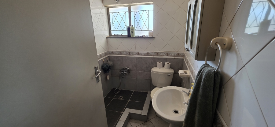 5 Bedroom Property for Sale in Parktown Estate Gauteng