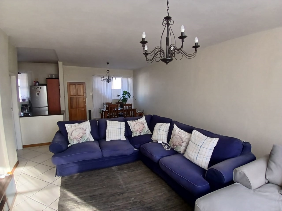 To Let 4 Bedroom Property for Rent in Lambton Gauteng