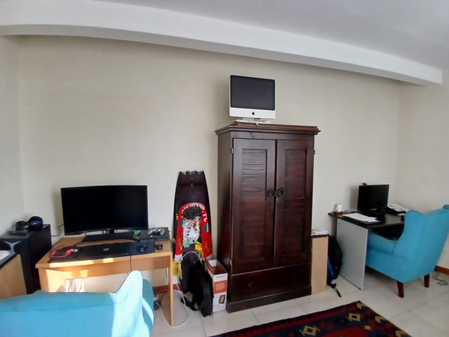 To Let 4 Bedroom Property for Rent in Lambton Gauteng