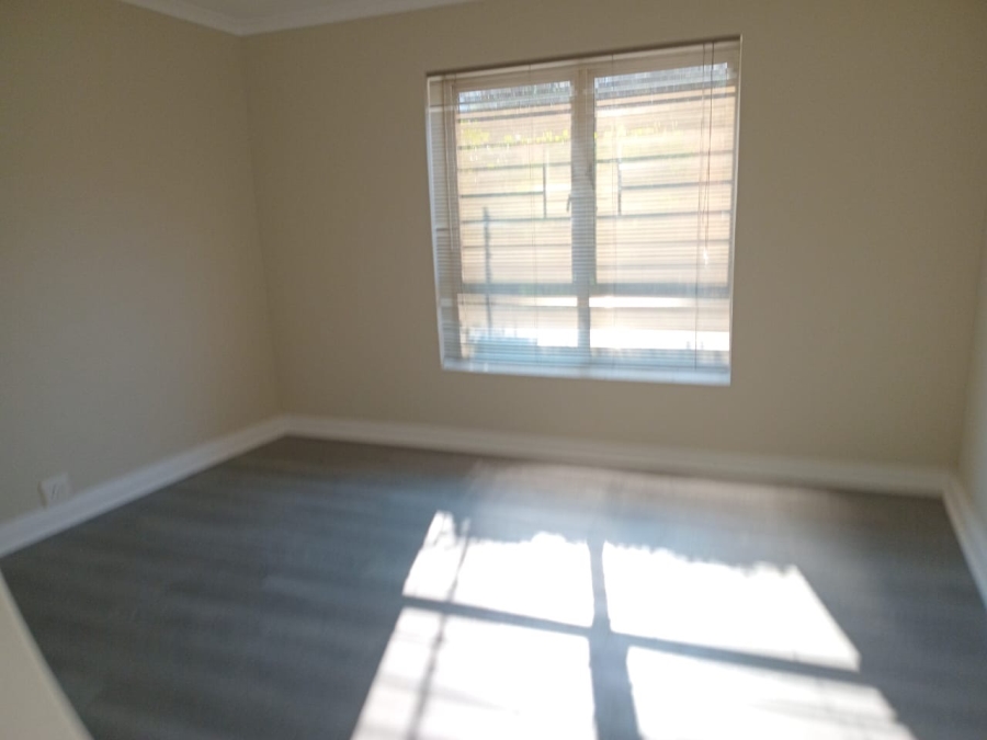 3 Bedroom Property for Sale in Nieuw Muckleneuk Gauteng