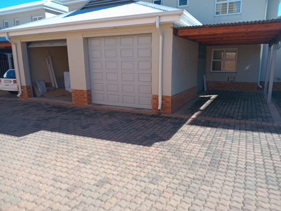 3 Bedroom Property for Sale in Nieuw Muckleneuk Gauteng