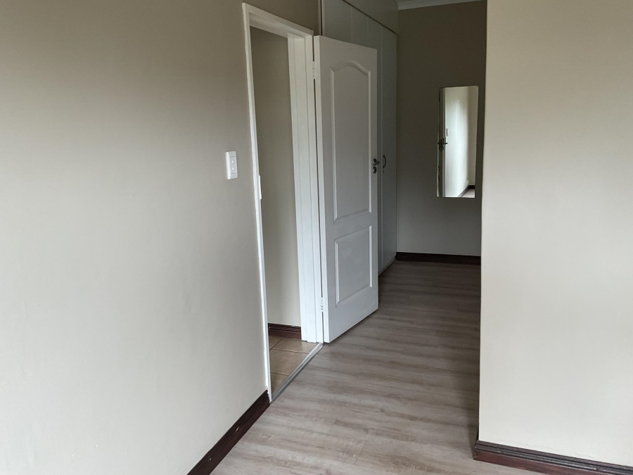 3 Bedroom Property for Sale in Nieuw Muckleneuk Gauteng