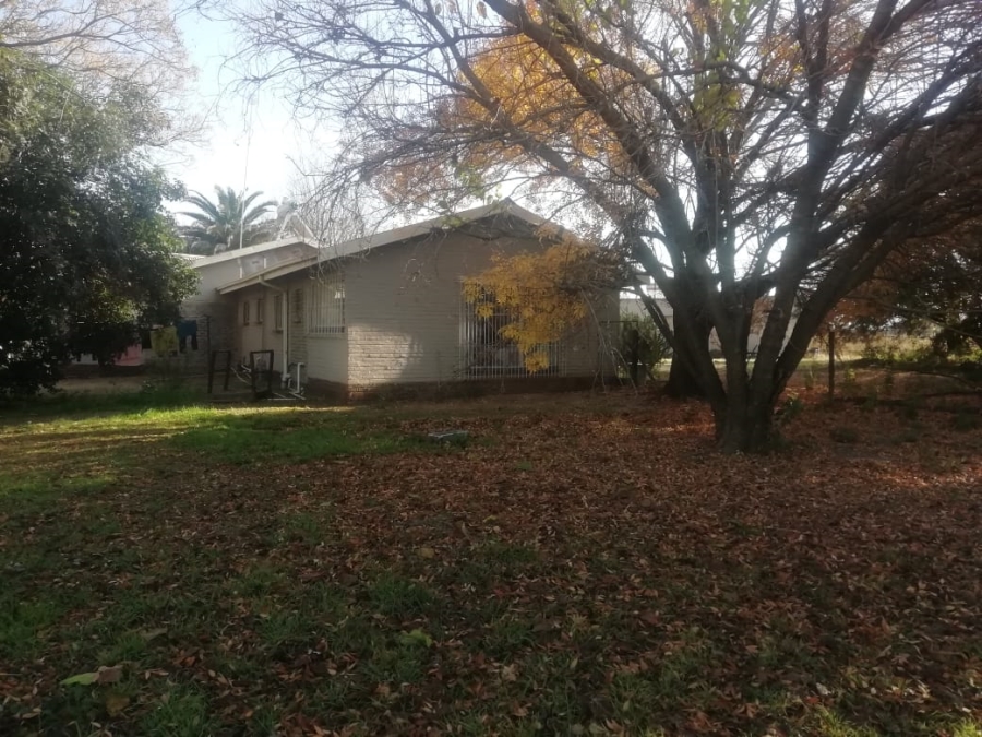 4 Bedroom Property for Sale in Louisrus Gauteng