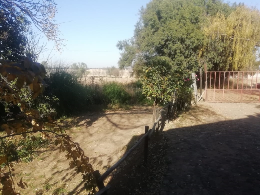 4 Bedroom Property for Sale in Louisrus Gauteng