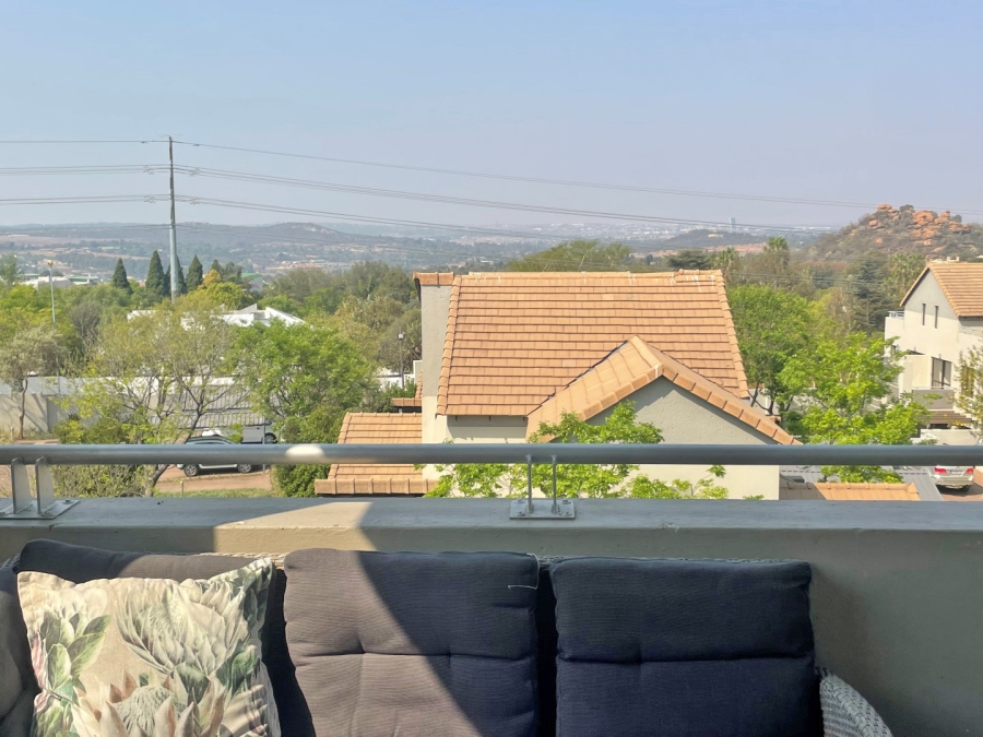 To Let 1 Bedroom Property for Rent in Lonehill Gauteng