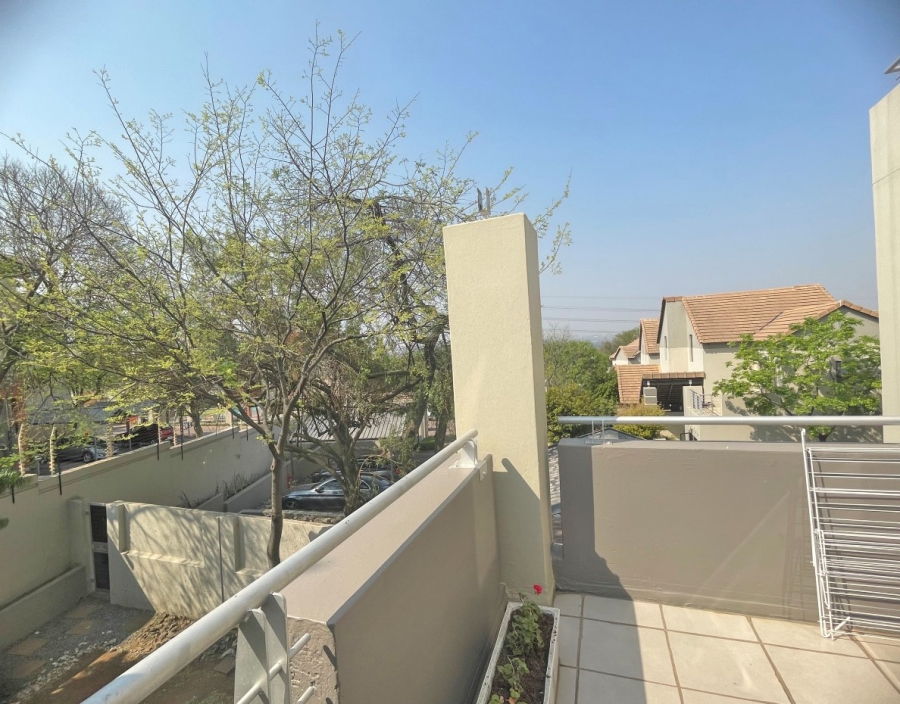 To Let 1 Bedroom Property for Rent in Lonehill Gauteng