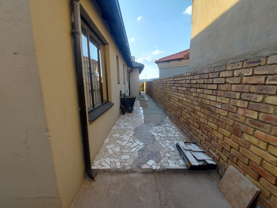 4 Bedroom Property for Sale in Mamelodi Gauteng