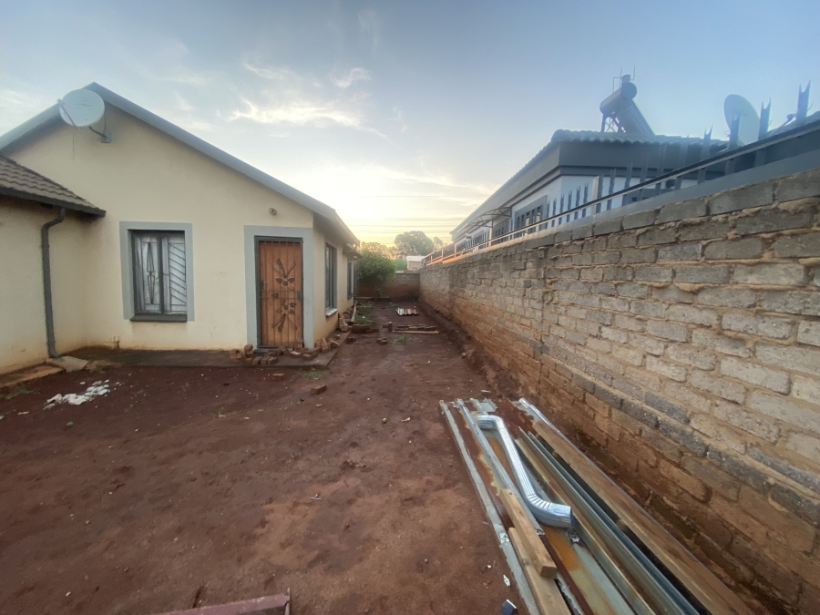 To Let 3 Bedroom Property for Rent in Atteridgeville Gauteng