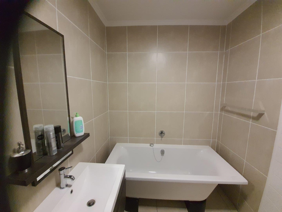 3 Bedroom Property for Sale in Greenstone Crest Gauteng