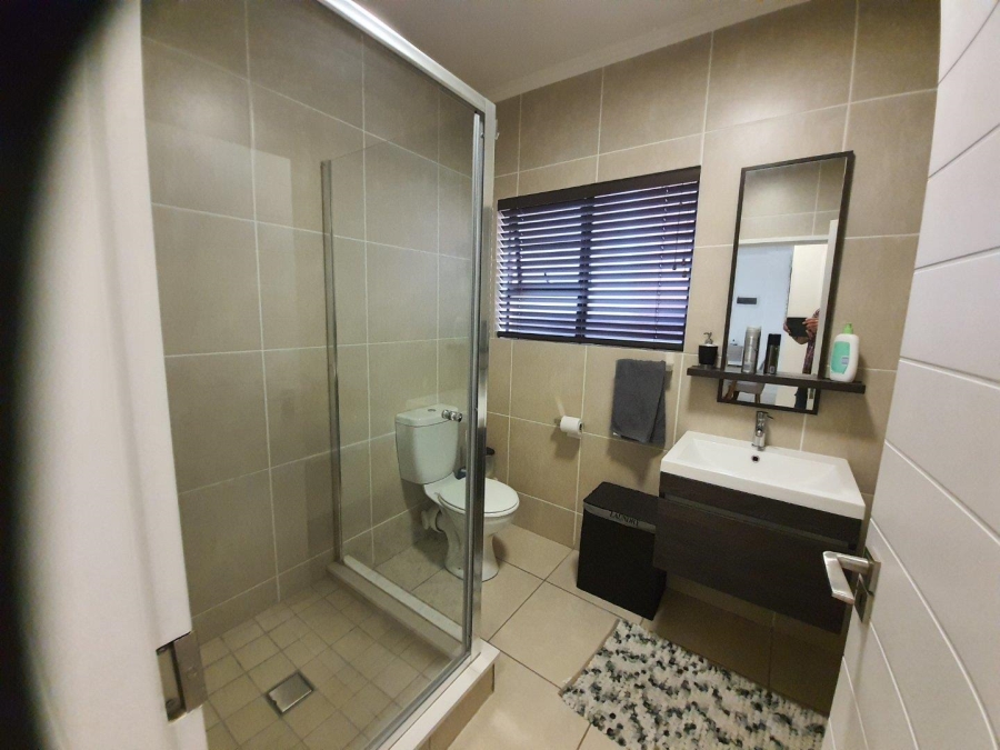 3 Bedroom Property for Sale in Greenstone Crest Gauteng