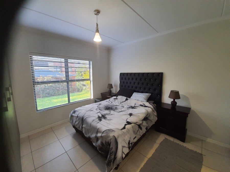 3 Bedroom Property for Sale in Greenstone Crest Gauteng